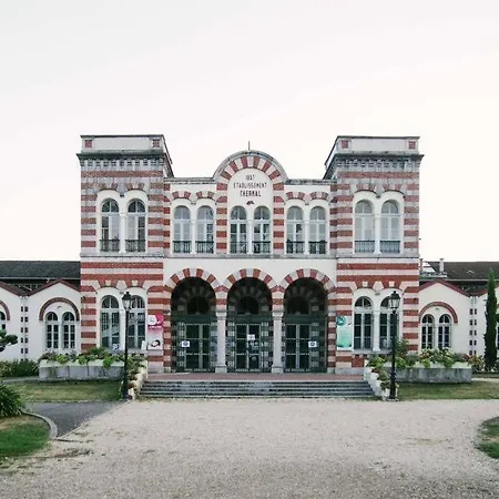 Apartmán La Unique - Cosy - 2 - Vue Golf - 10 Mn Des Thermes - Linge Inclus- *
